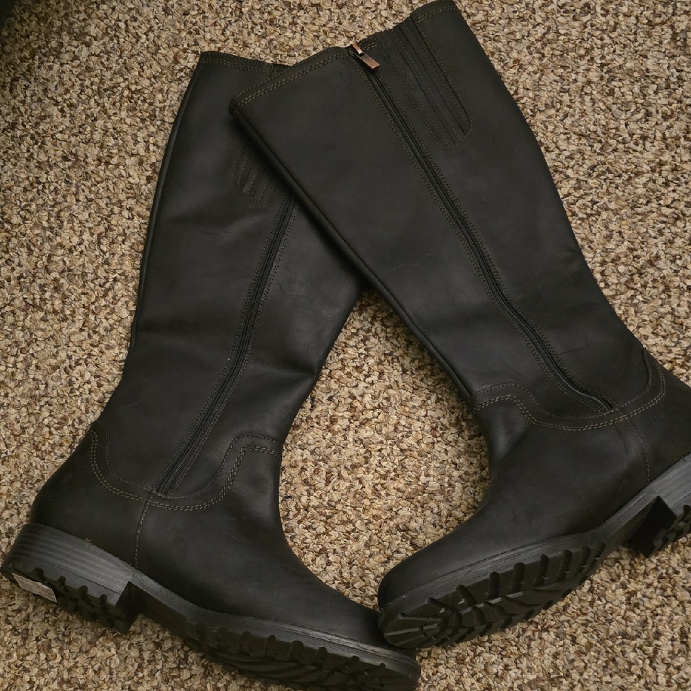 Clarks Women's Tall Black Riding Boots - Classic Knee-High Style LEATHER